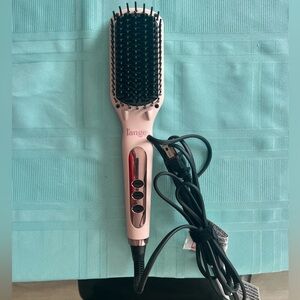 Heated Straightening Brush